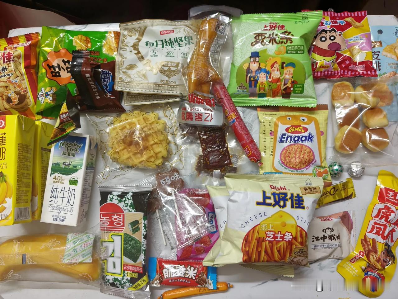作为一个常带研学团的导游，我要特别提醒各位家长：如果不包餐，真的不要给你的孩子买