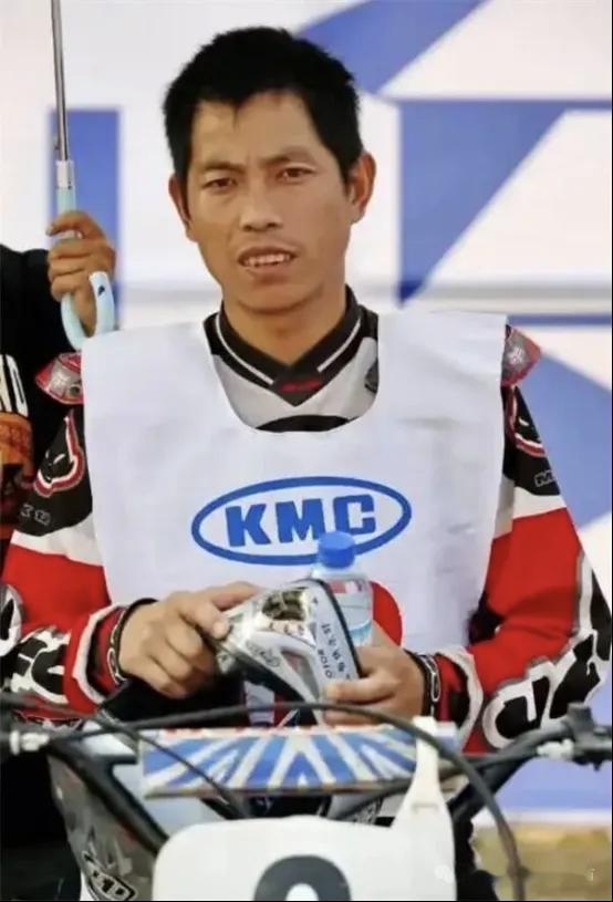 原来，张雪的师傅去年就已经在我们富阳开始“造飞机”了

2025年10月份，张雪