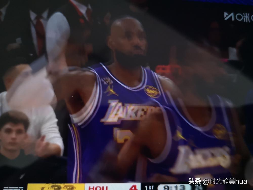 湖人这两场打火箭，赢的太扎实。
3月16号火箭主场，直接被防崩。
全场24次