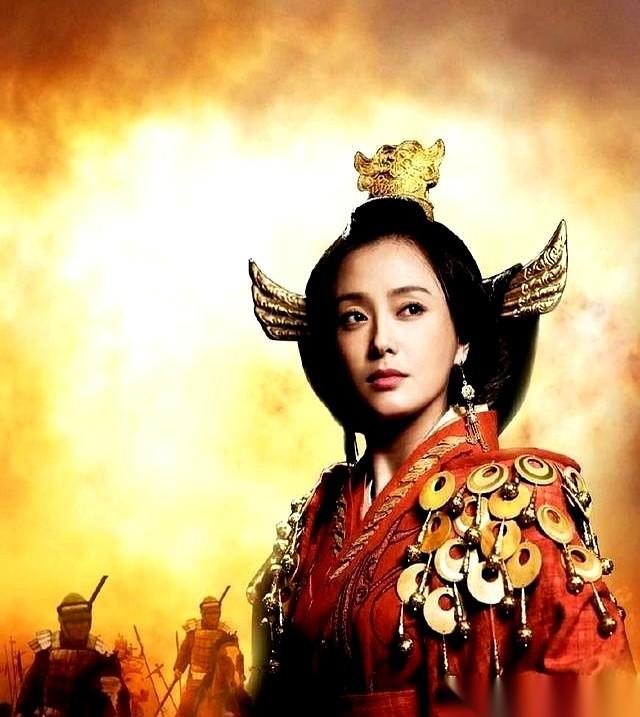 一个老太太，被人堵在门口指着鼻子求婚，还是个野蛮人。
换你你气不气？她是吕后，她