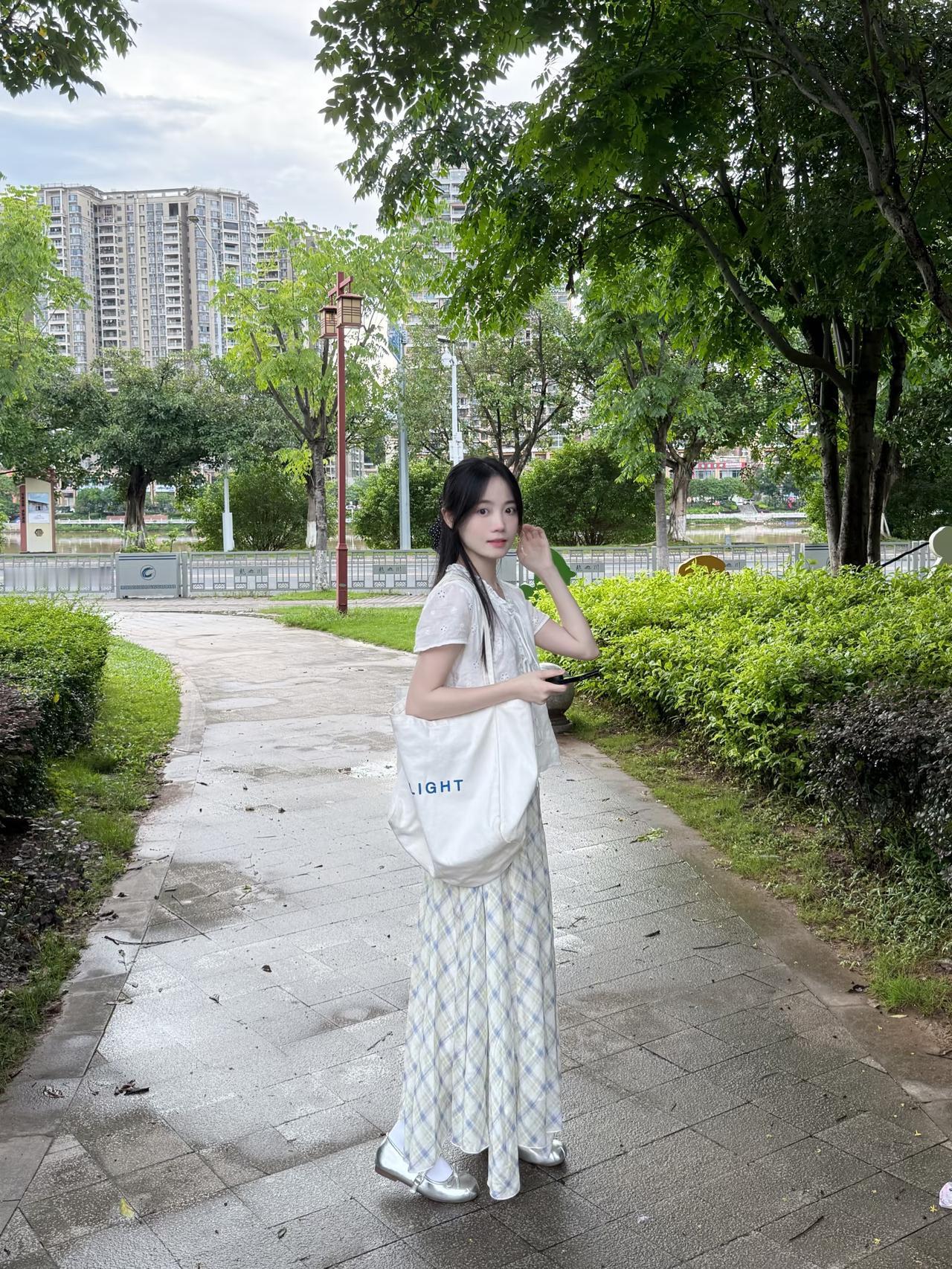 下完雨出门走一走