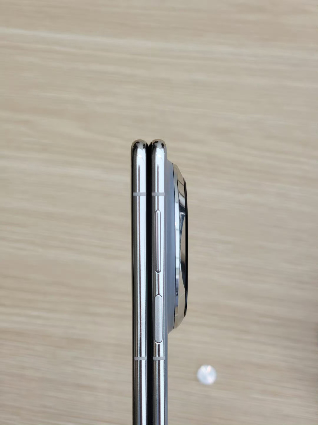 为啥华为喜欢把按键设计的这么高😶 ​​​