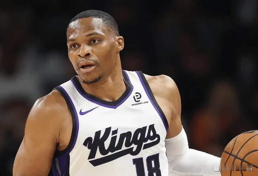 这是无保障底薪球员？威少23+16+18率队胜无库勇！
背靠背的勇士刚要向连胜发