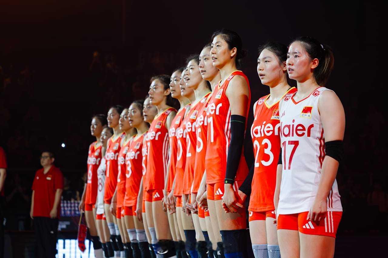 2025女排世锦赛1/8决赛中国女排vs法国女排首发阵容主攻：庄宇珊、吴梦洁副攻