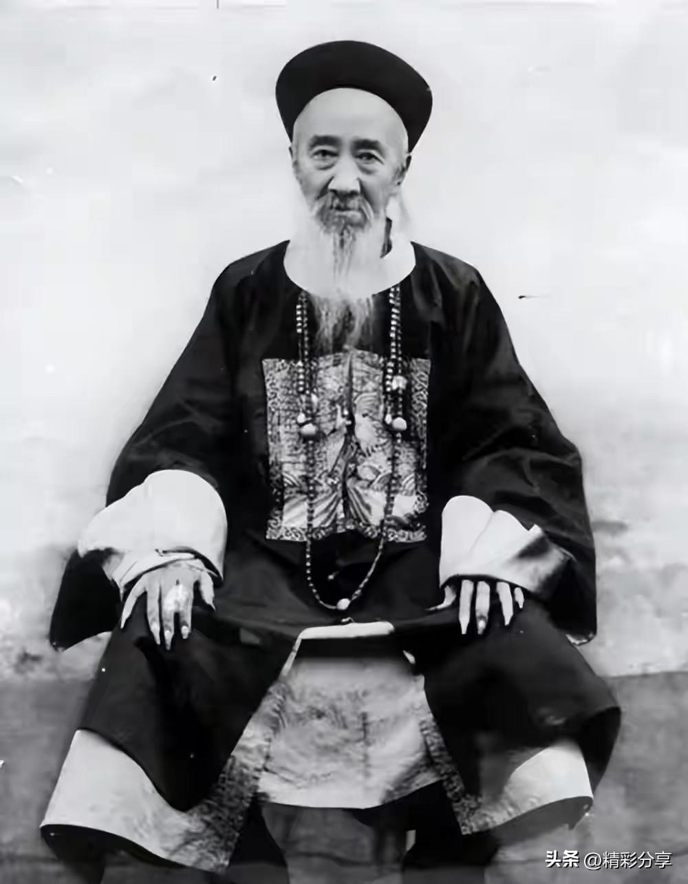 晚清名臣张之洞历史地位应该更高，可惜他做了一件忘恩负义的事。
       张之