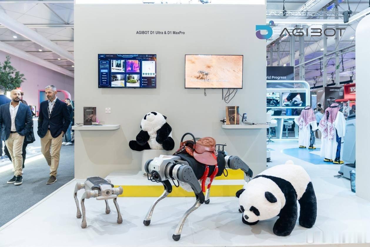 继人形出货量第一后，智元四足机器人业务2026H1出货量登顶行业应用领域第一正文