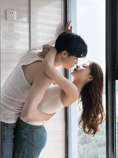 上联：真心实意千般顺，请赐下联。健康智慧 
上联：真心实意千般顺
下联：甜言蜜语