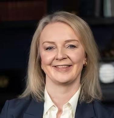 英国前首相发文祝贺高市胜选
特拉斯卸任首相只用了短短45天，政策失误收场极为尴尬