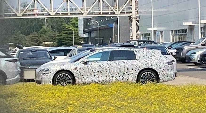 余承东预告，秋季发布享界新车，S9旅行版 (图来自网络) ​​​
