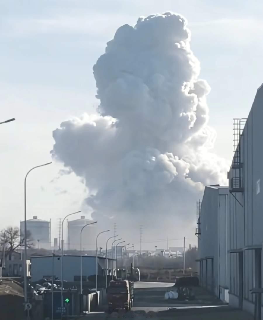 包钢股份公告自治区成立事故调查组深入调查事故原因和责任，相信很快水落石出。安全工