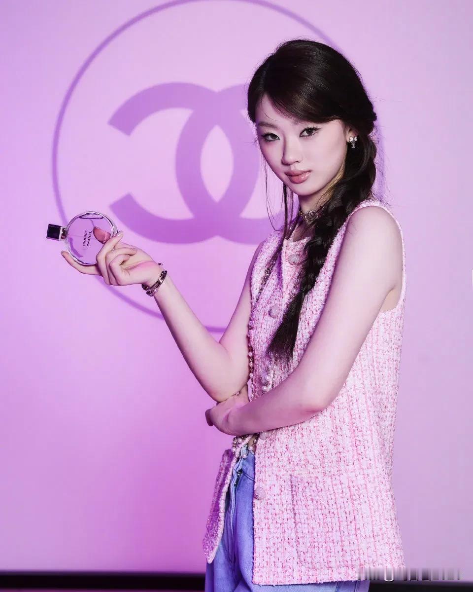 单依纯与香奈儿