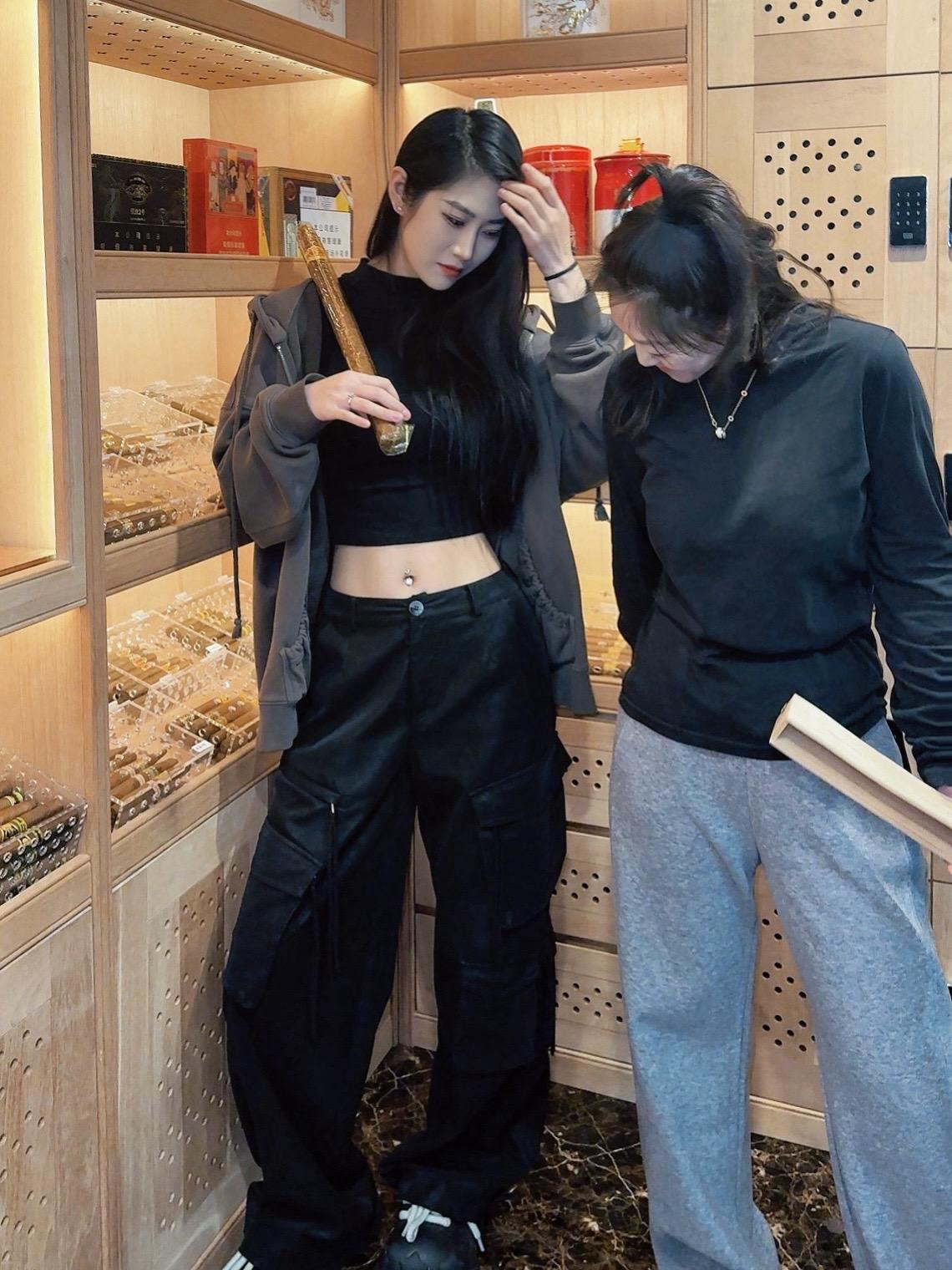 满屋都是嗨皮的感觉日常分享