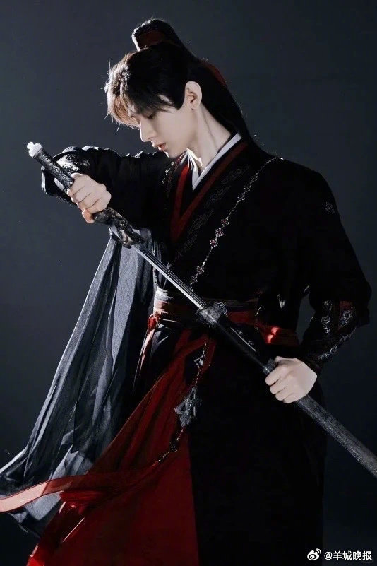 【哪个角色的松弛感让你羡慕？】不争不抢，却一切刚好。不解释不纠缠，像风穿过指缝，