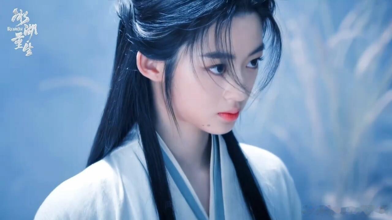 黄杨钿甜按头入水戏楚乔被按水缸戏是来真的啊来看娱乐没想到水缸戏份是实打实拍摄，挣