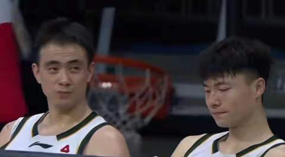 今晚19.35分辽宁队将在客场对阵福建队，辽宁队连续两个客场先后输给了吉林队和广