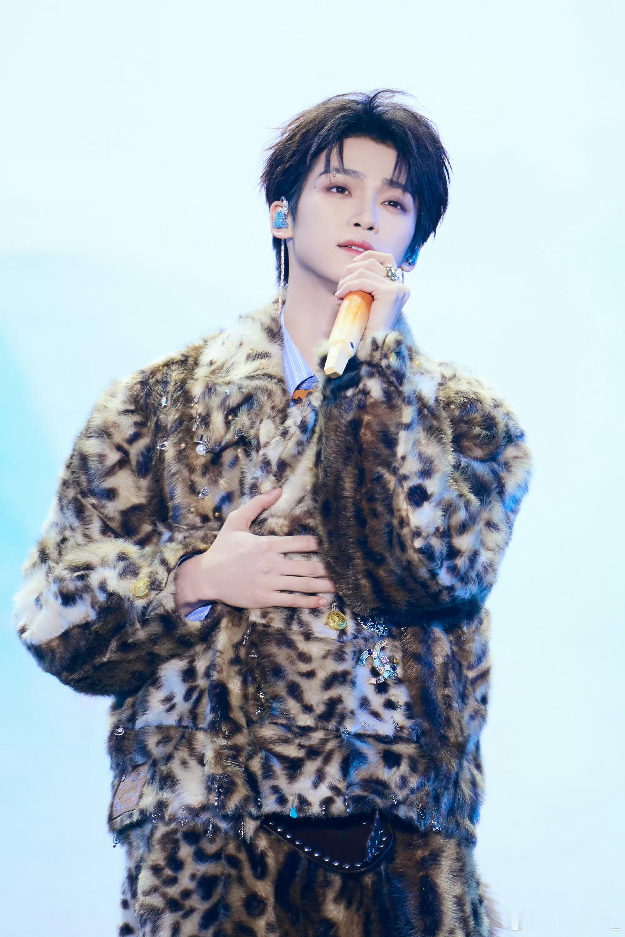 🔮 “我的夜空本星河长明 遇见你后寥若晨星”