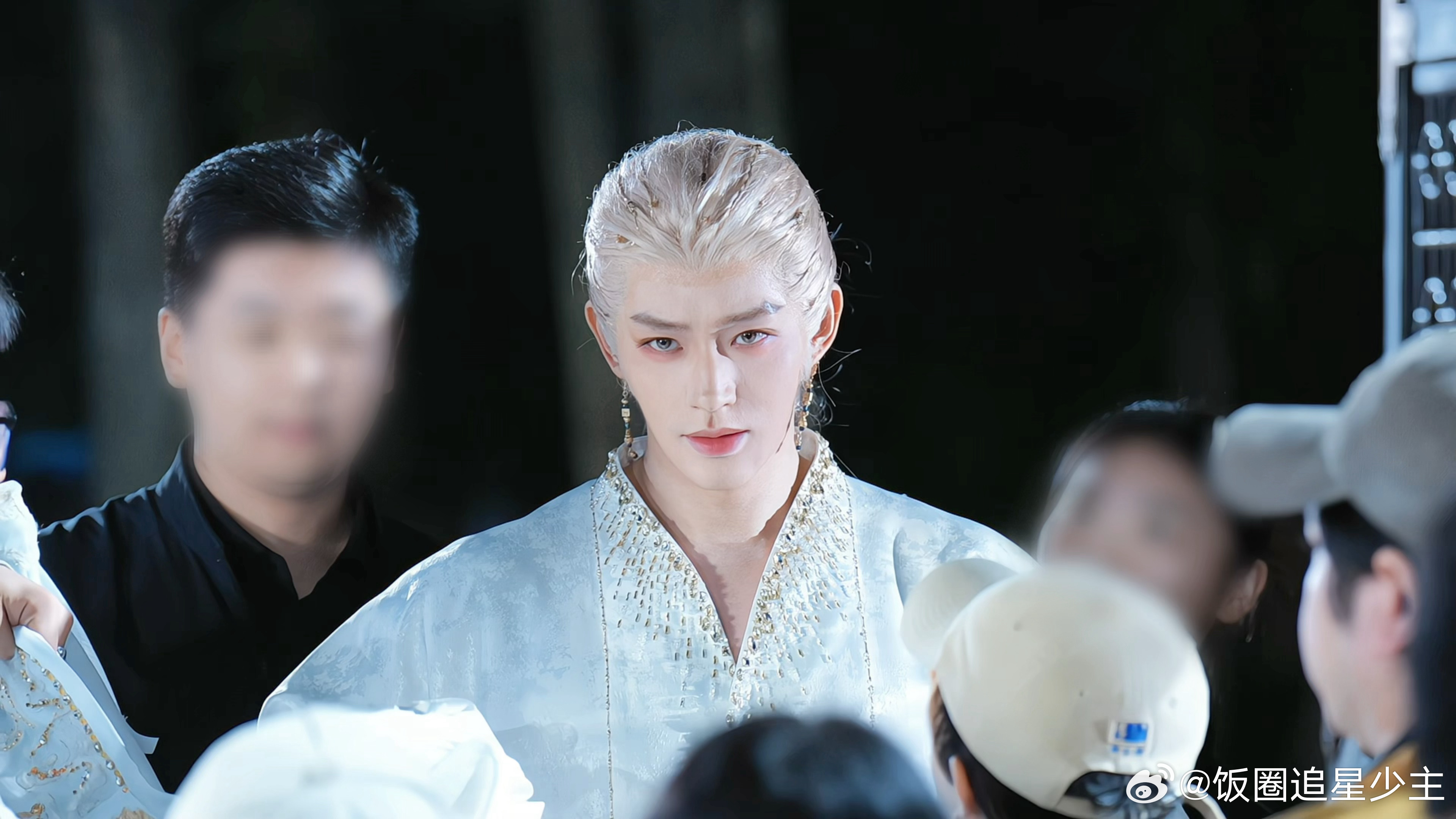 邓为百妖谱金发造型谁家男主金发这么蛊啊，司狂澜大人帅得我心跳漏拍[爱慕] ​​​