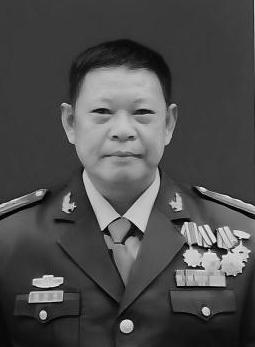 1982年，部队提拔杨国跃当班长，他死活不当，但两年后，老山战场上，他却抢着当班