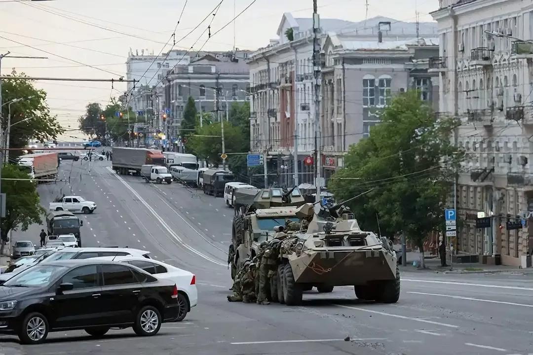 瓦格纳要逆天了！现在瓦格纳兵锋一路向莫斯科进军，大批俄军纷纷投降！车臣军却按兵不