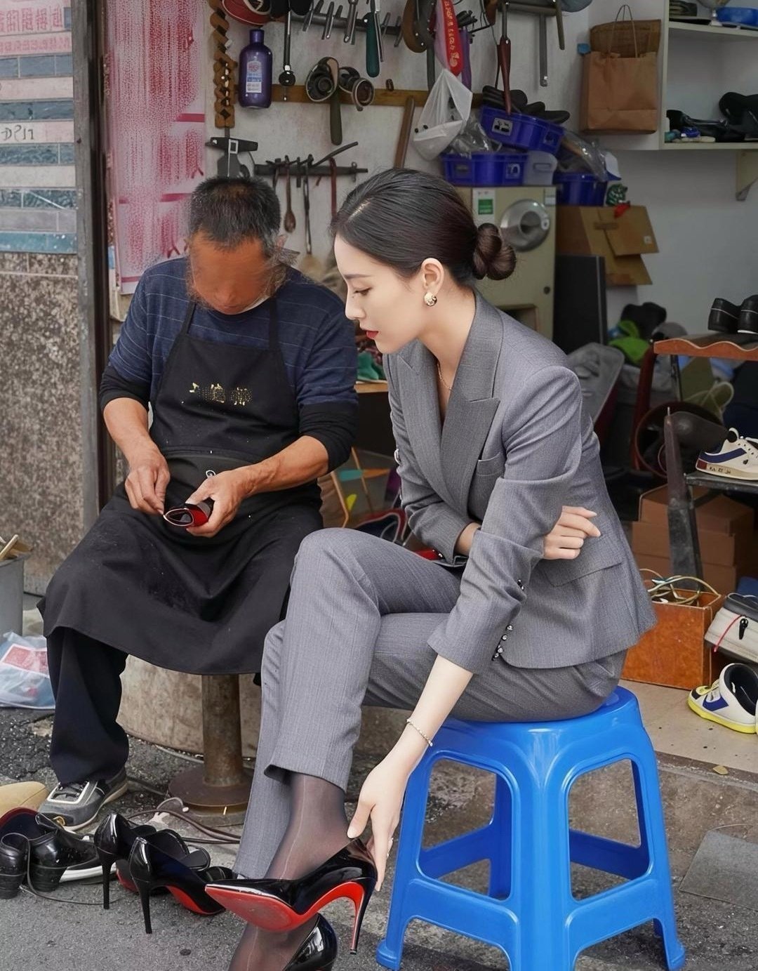 精致的妆容是工作修补的皮鞋是生活 
