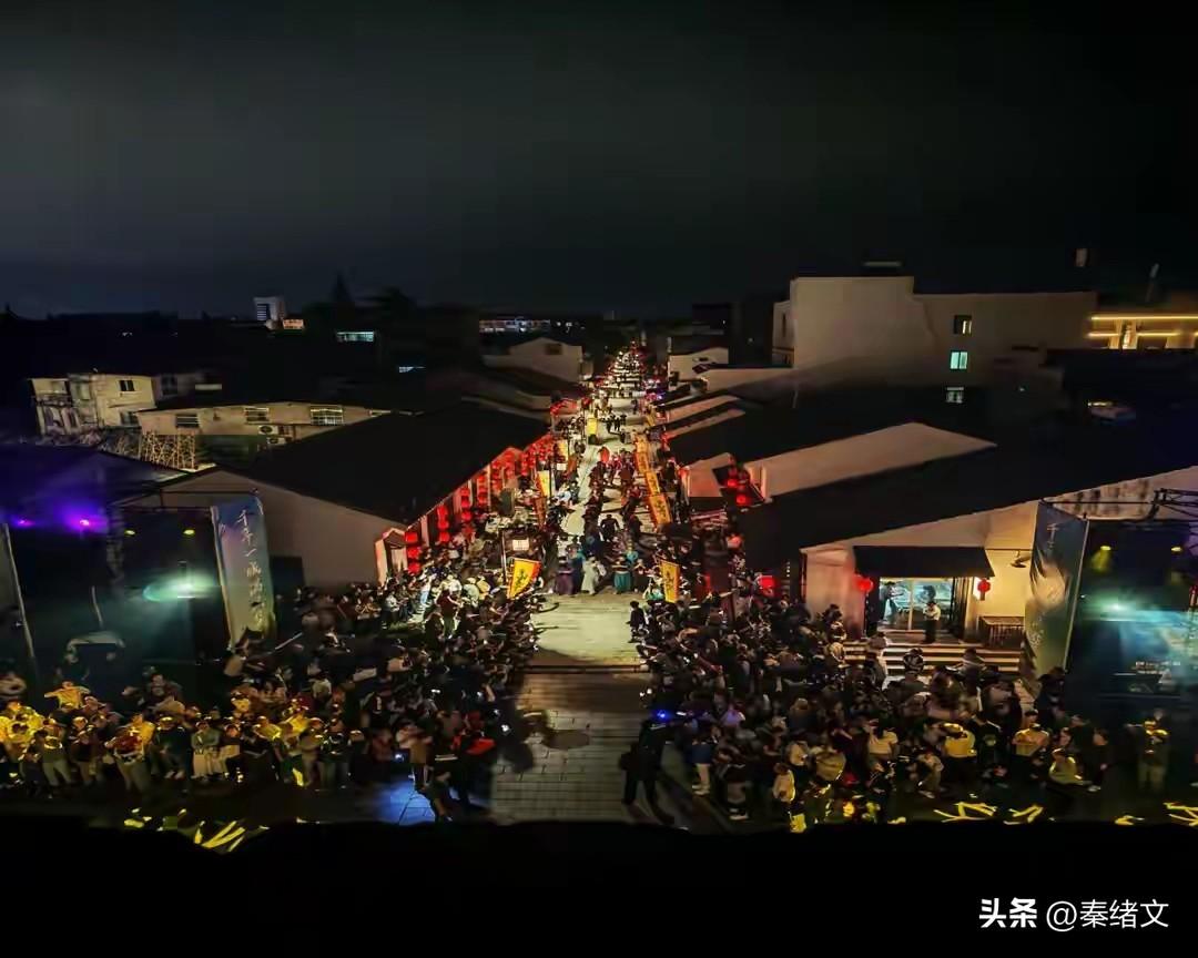 荆州十大特色街区盘点：不撞款不扎堆，老城新潮街巷全收录
 
总有人逛荆州只去热门