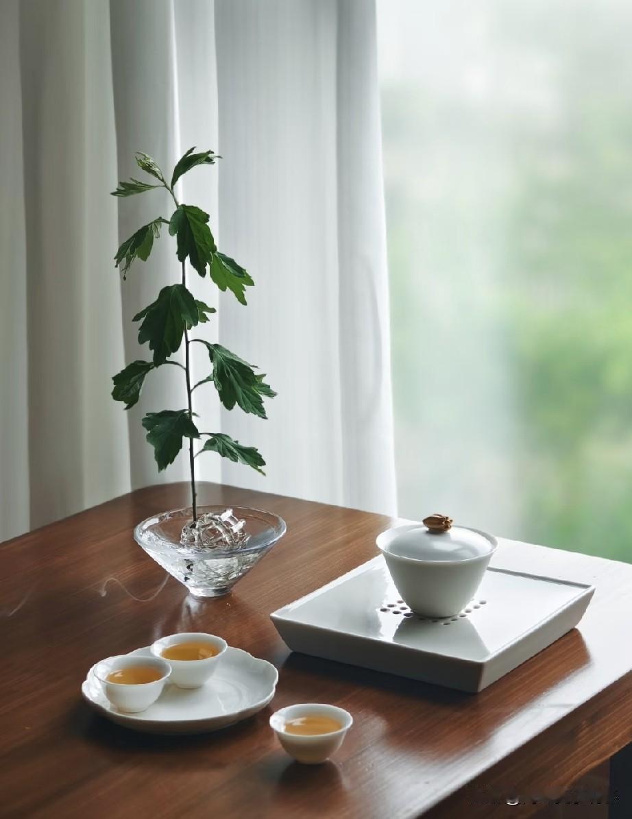 六十岁以后，
尽量做到这6点：

一、吃——七分饱，三分饿

年轻时候吃东西，讲