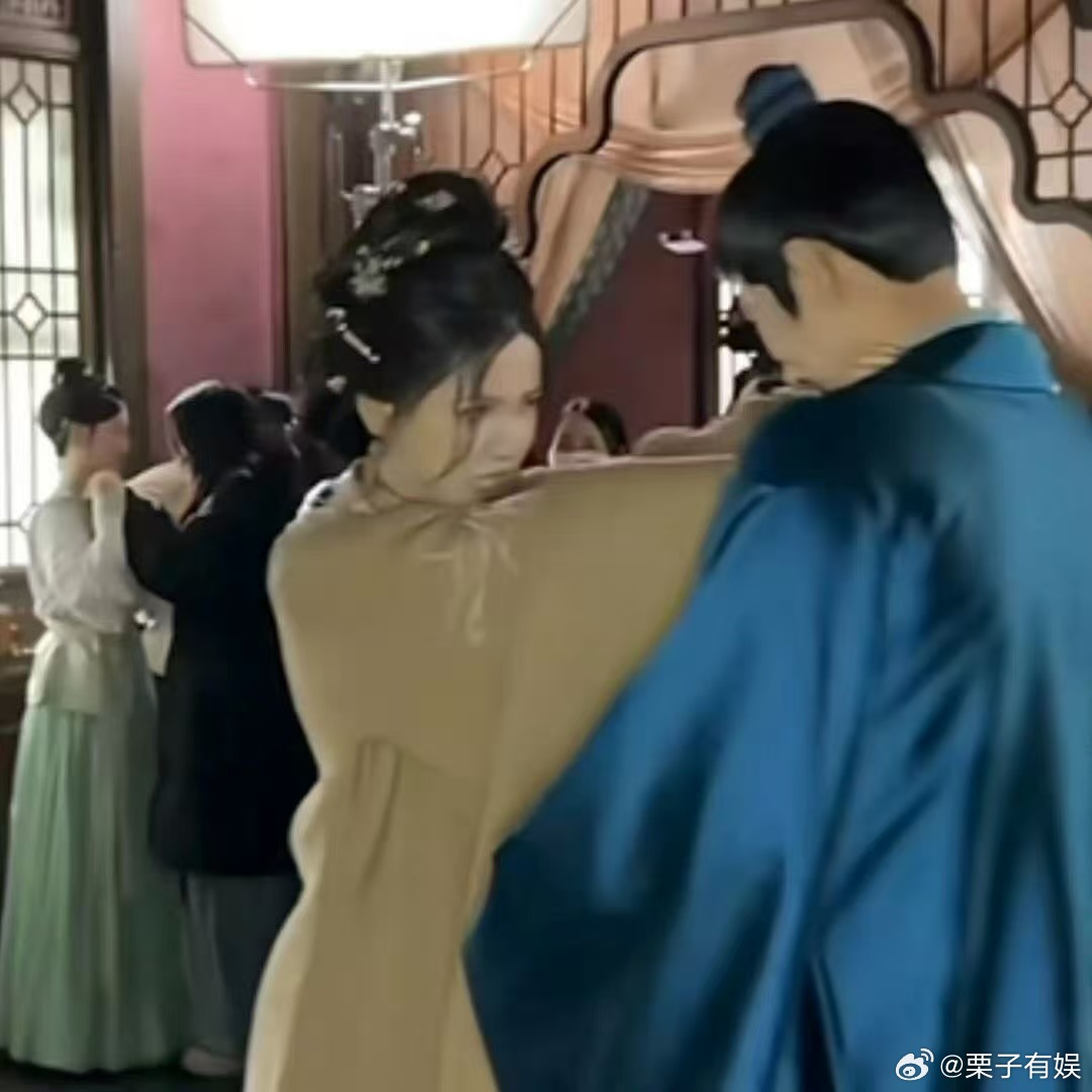 虞书欣片场小品女王虞书欣新剧小品女王虞书欣新剧小品女王，可以可以，