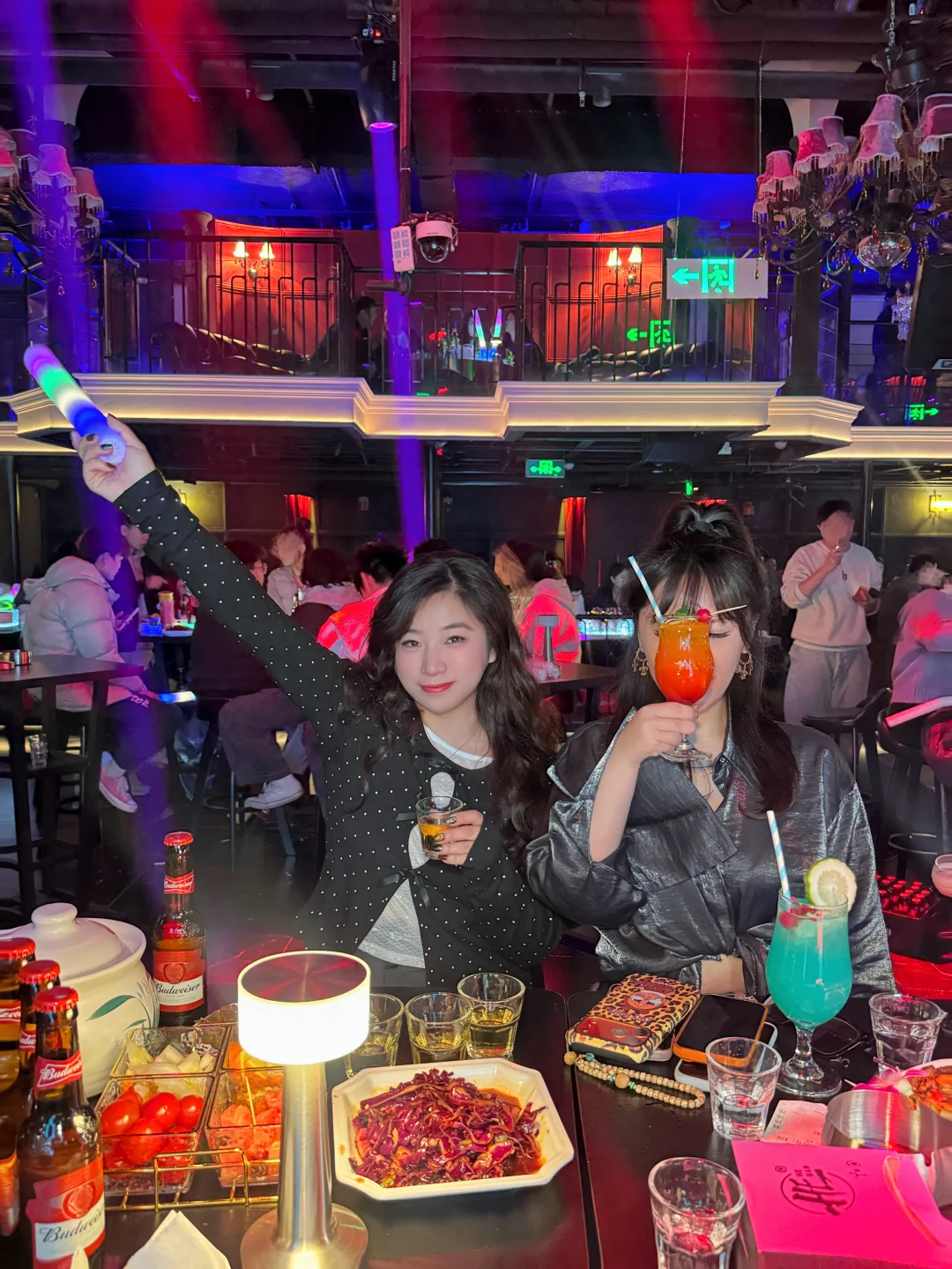 柳州新店！！超有氛围的live Bar！！！