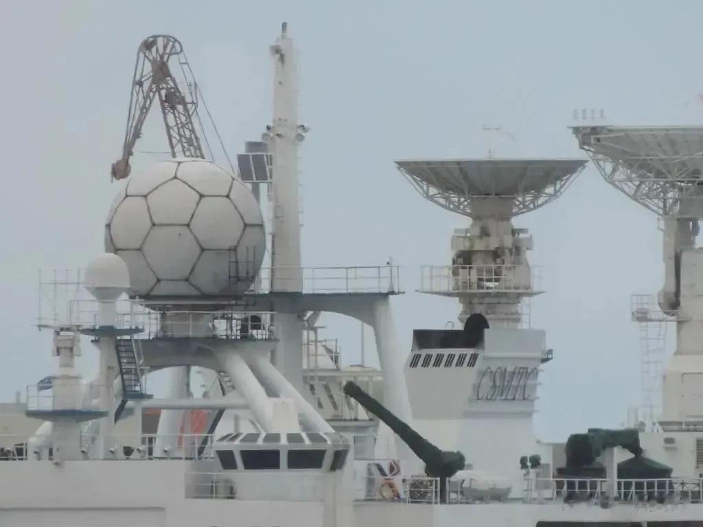 2.5万吨中国巨舰驶进印度洋，印网友叫嚣：别被布拉莫斯导弹“误击”！

不久前，