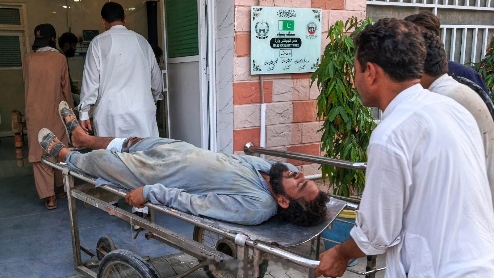 🇵🇰美联社报道，巴基斯坦开伯尔-普什图省德拉伊斯梅尔汗一处警察检查站26日遭
