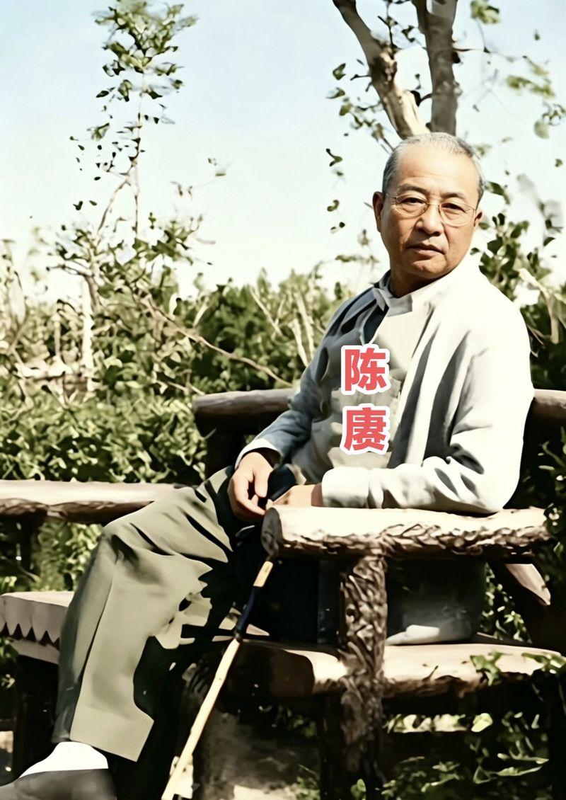 1961年2月，这是开国大将陈赓在上海丁香花园（西郊疗养住所）拍下的一张留影！这