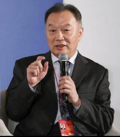 ​不靠给钱给物资，全靠拼命实干！读懂大寨大庆背后的时代精神。
 
温铁军在分享历