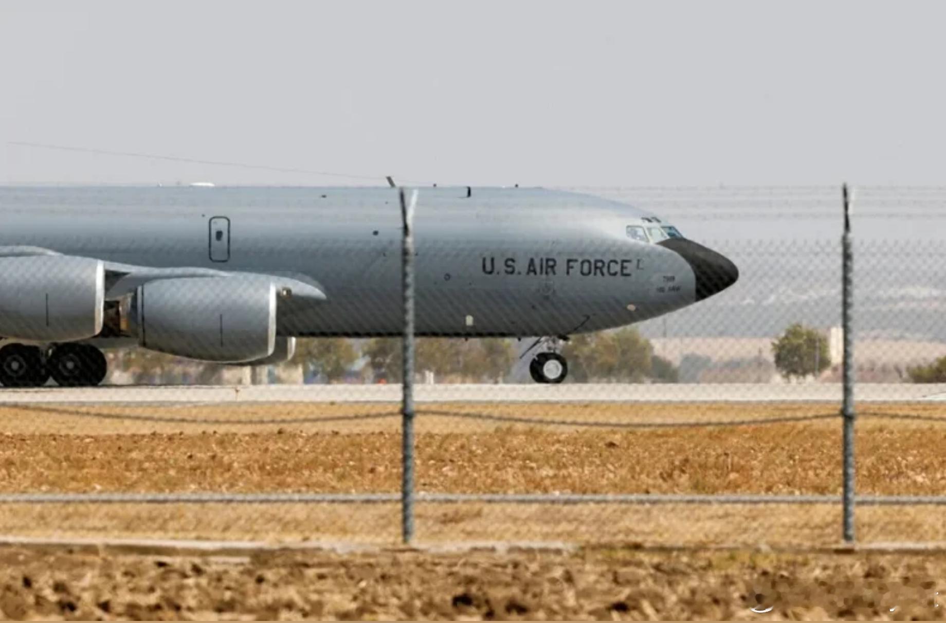 突发“7700”紧急信号！美军KC-135空中加油机在波斯湾一度失联海外新鲜事 
