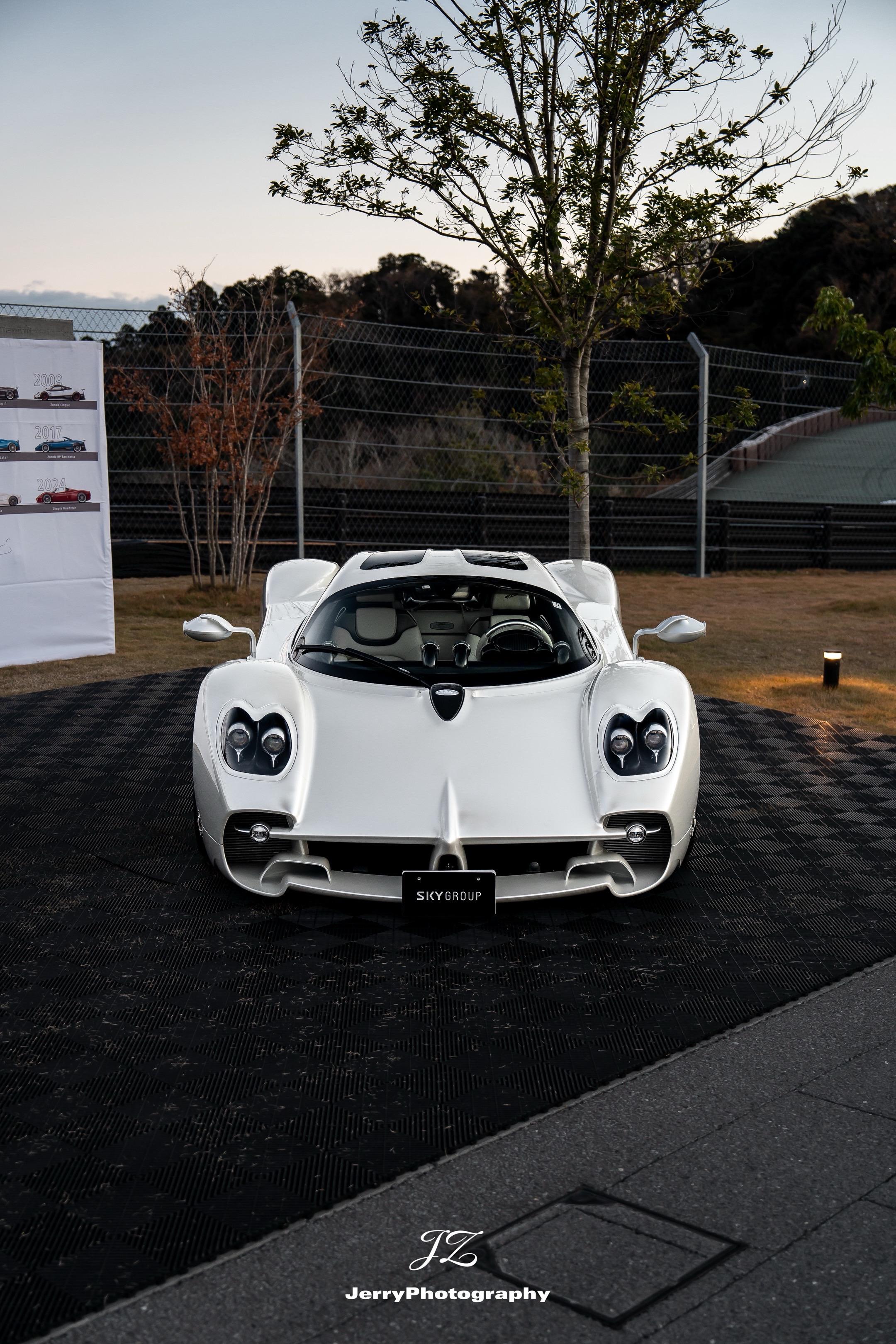 無瑕！白色的Pagani Utopia