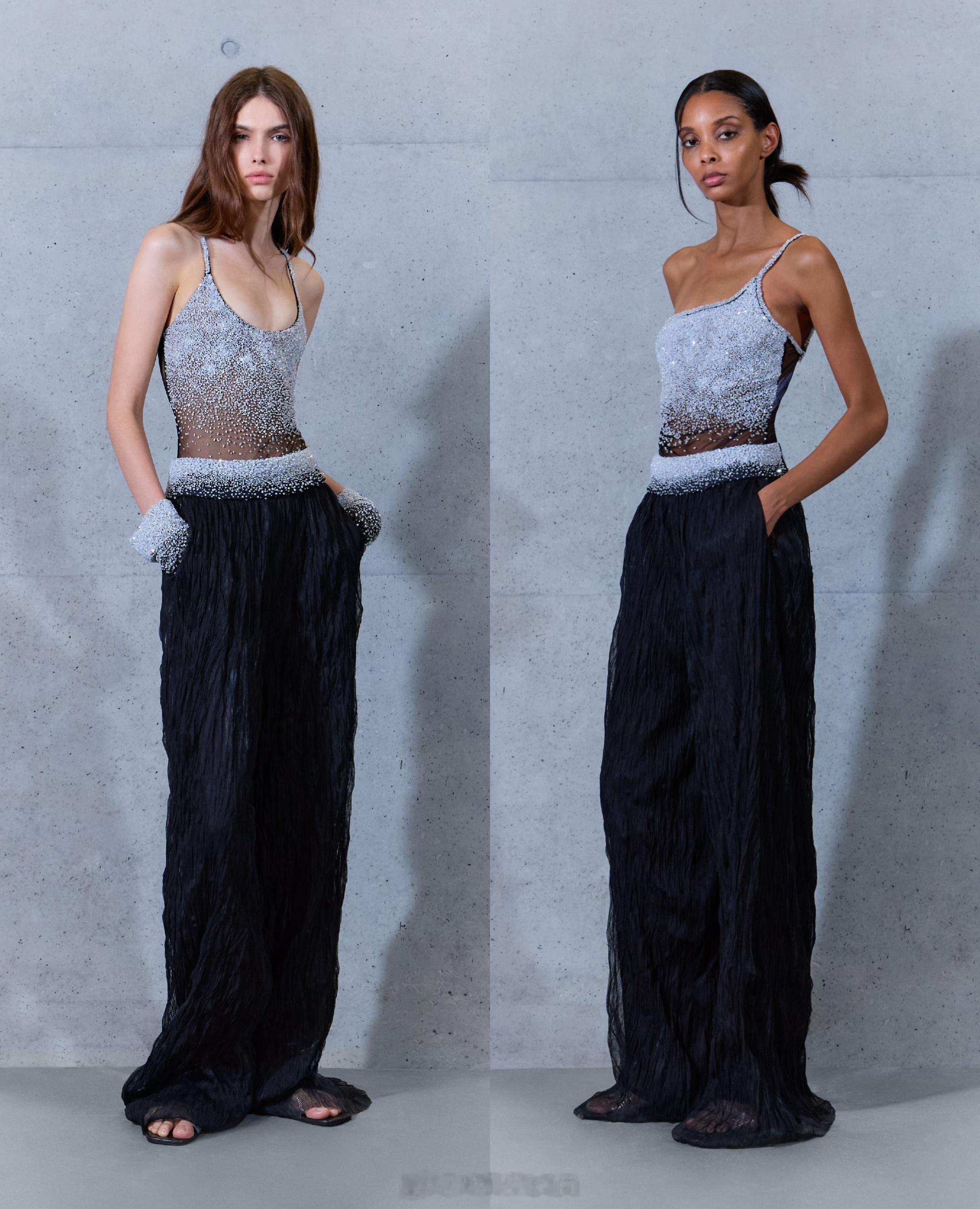 米兰，Emporio Armani 2027 春夏男女装系列，探寻时光印迹～轻盈