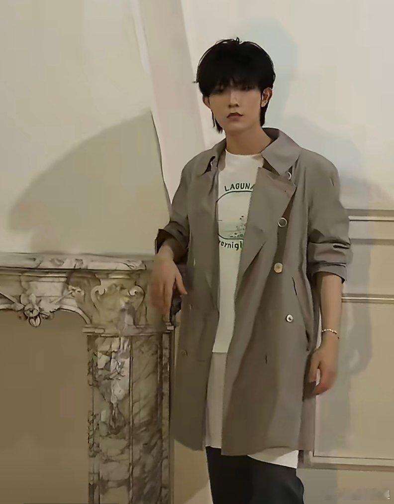 苏新皓英文感谢媒体老师苏新皓说英文感谢媒体老师苏新皓英文感谢媒体老师，不错不错，