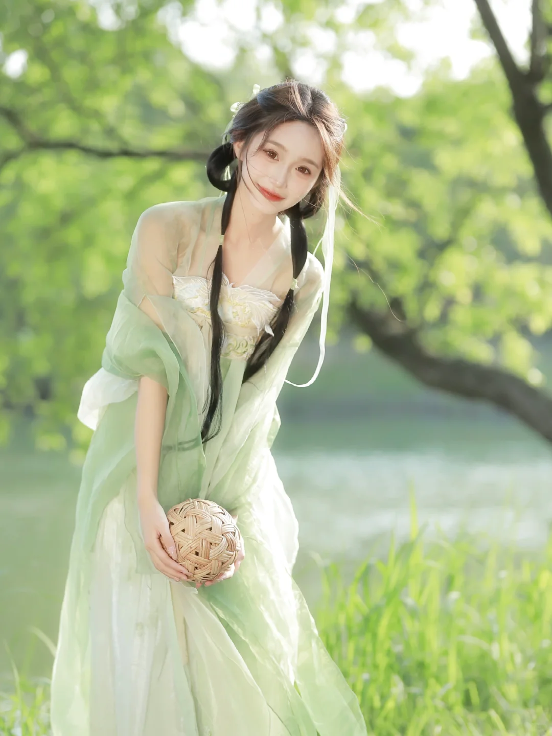 “那你叫我的小名吧，我叫妙妙～”