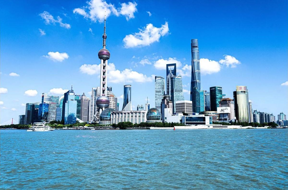 没想到中国有一天也能成为世界＂列强＂，而且是最强大的那一个。
更反常识的是，今天