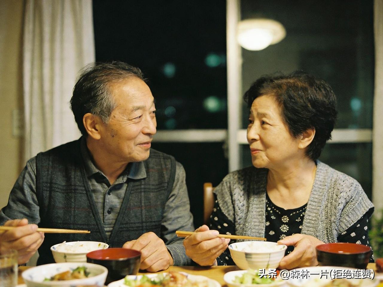 不想结婚只想搭伙过，挺可行的。人到中年，经历了生活的风风雨雨，不想再被婚姻里的财