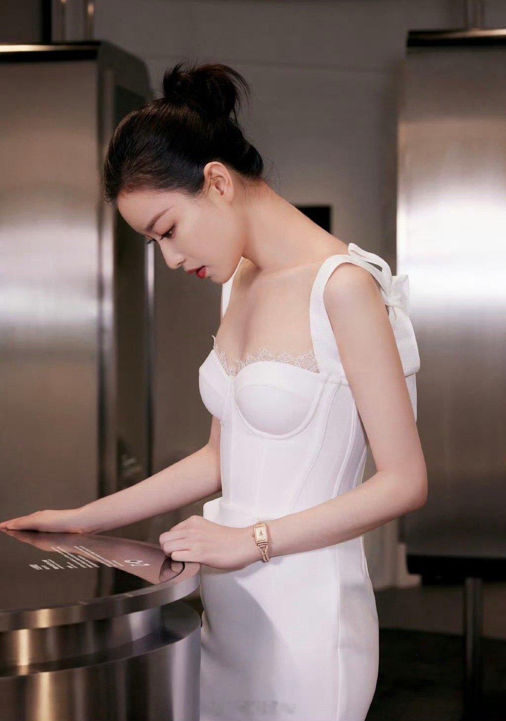 倪妮🌹[舔屏][锦鲤附体][锦鲤附体][锦鲤附体][锦鲤附体][色][色][色