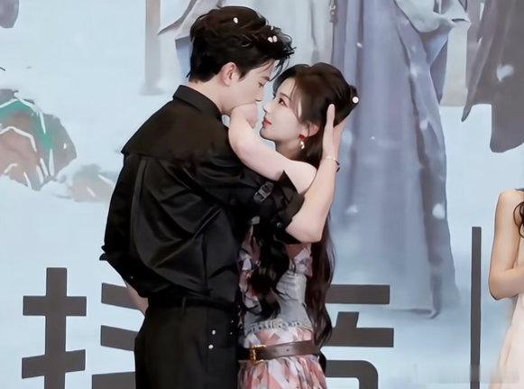 孔雪儿邓凯好磕 孔雪儿邓凯戏内戏外都好磕谁懂啊！孔雪儿邓凯适配度满分，戏内甜度拉