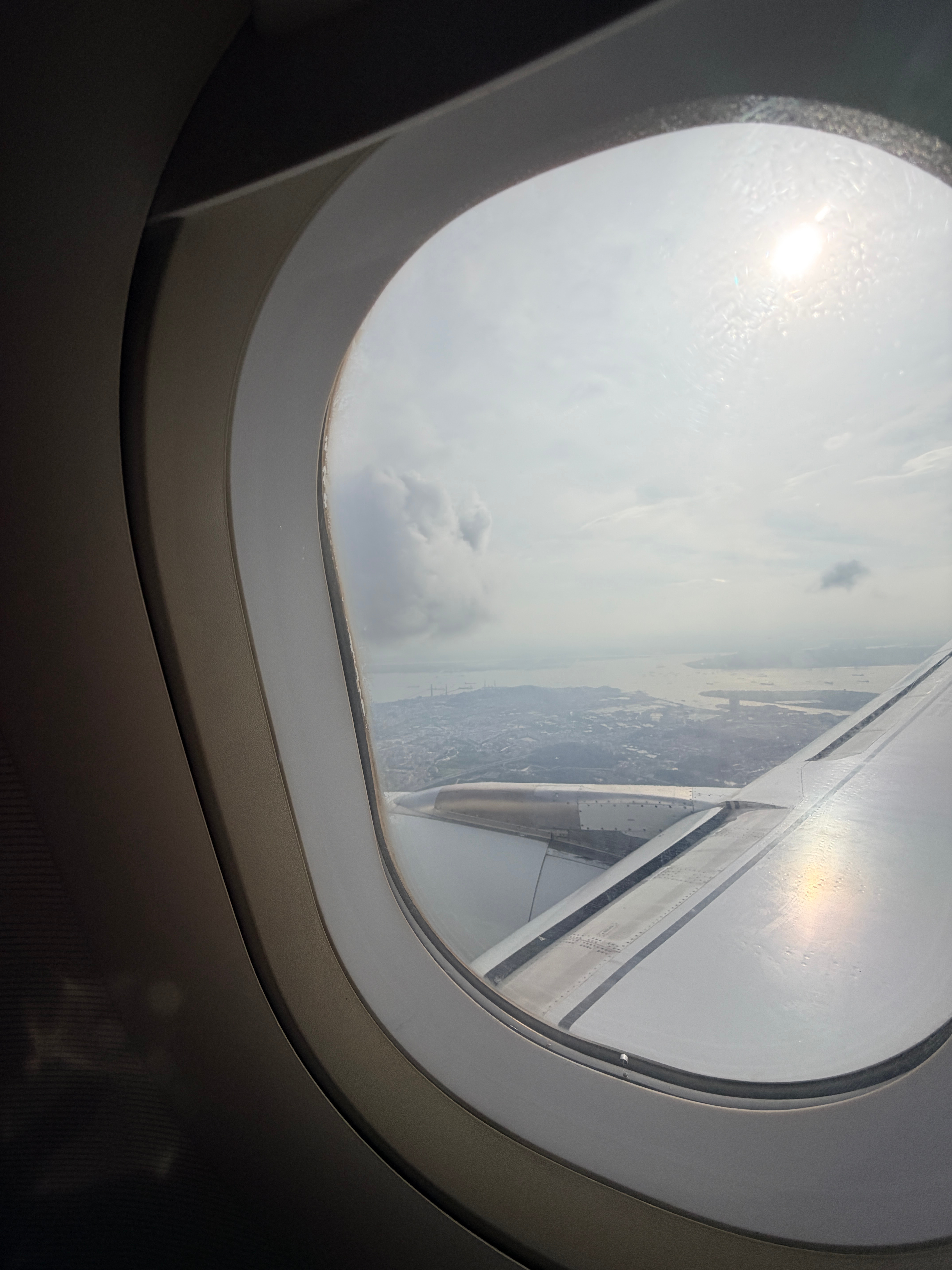 ✈️落地深圳～几乎每次出行耳机里都在听播客推荐大家去听“天真不天真”“岩中花述”