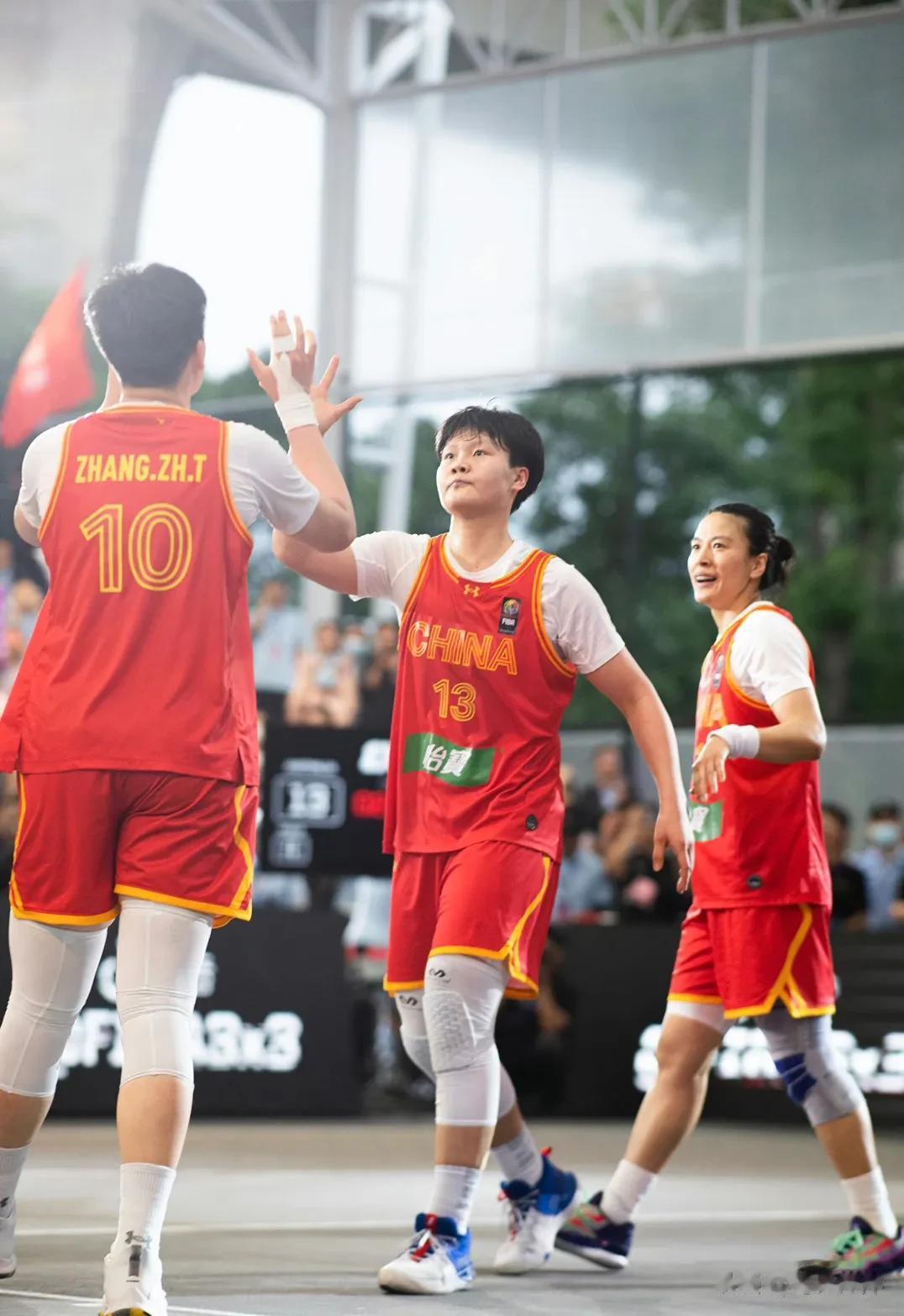 刚结束的一场三人篮球世界杯比赛中，中国三人女篮21比4完胜以色列，拿下开门红。