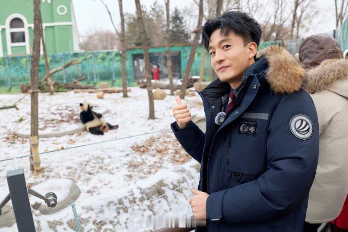 波司登的内娱覆盖率 哇塞，这个冬天内娱的时尚风向标指向了羽绒服！孙艺洲、于适、余