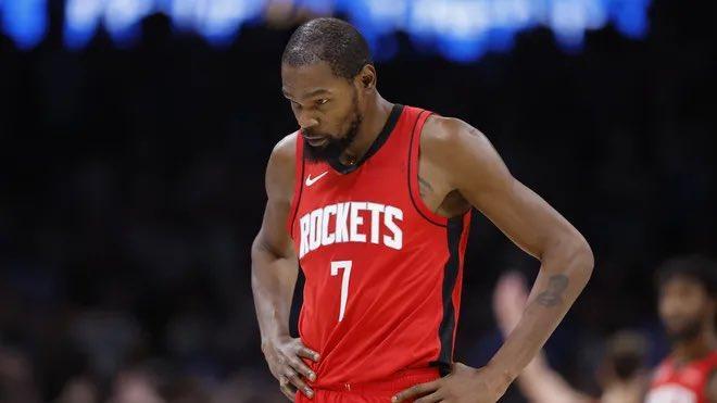 27场比赛过后的火箭：去年：18胜9负今年：17胜10负差不多算原地踏步…NBA