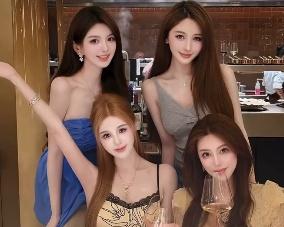 叶珂回应与三个闺蜜共用一张脸 四胞胎既视感！所谓 “各有特色” 纯属自欺欺人，从
