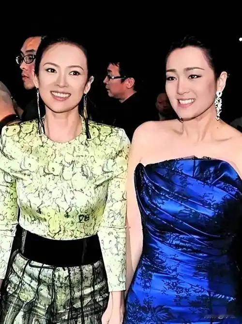 美丽又年轻，
无愧影视星。
观众多认可，
事业必成功。