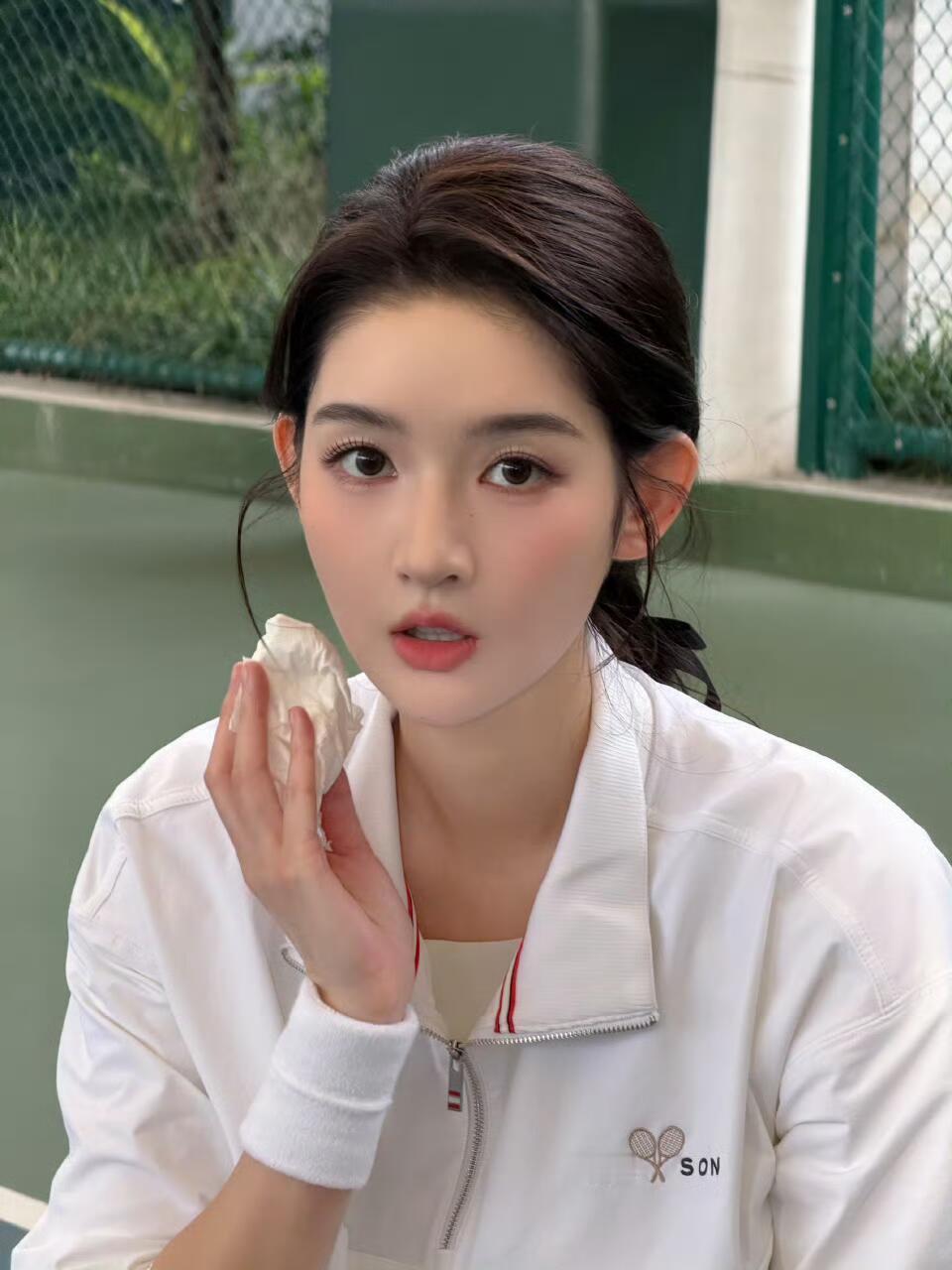 王玉雯：“掉马”出圈，精致与真实切换自如的女演员谁能不爱

2026年1月，王玉