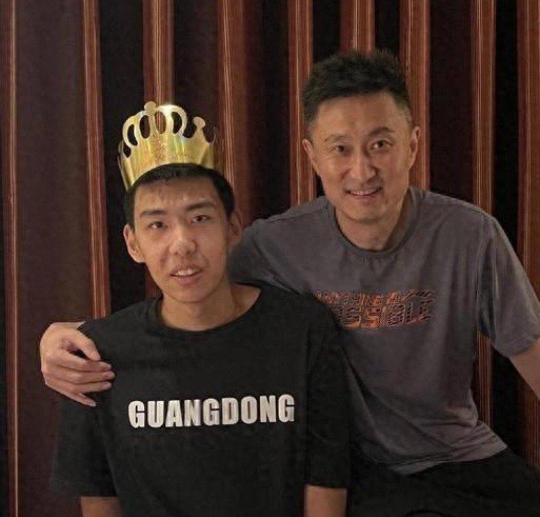 对于CBA其他球队来说，如果广东的老板和球迷意识到杜锋的问题，那对于他们来说将是