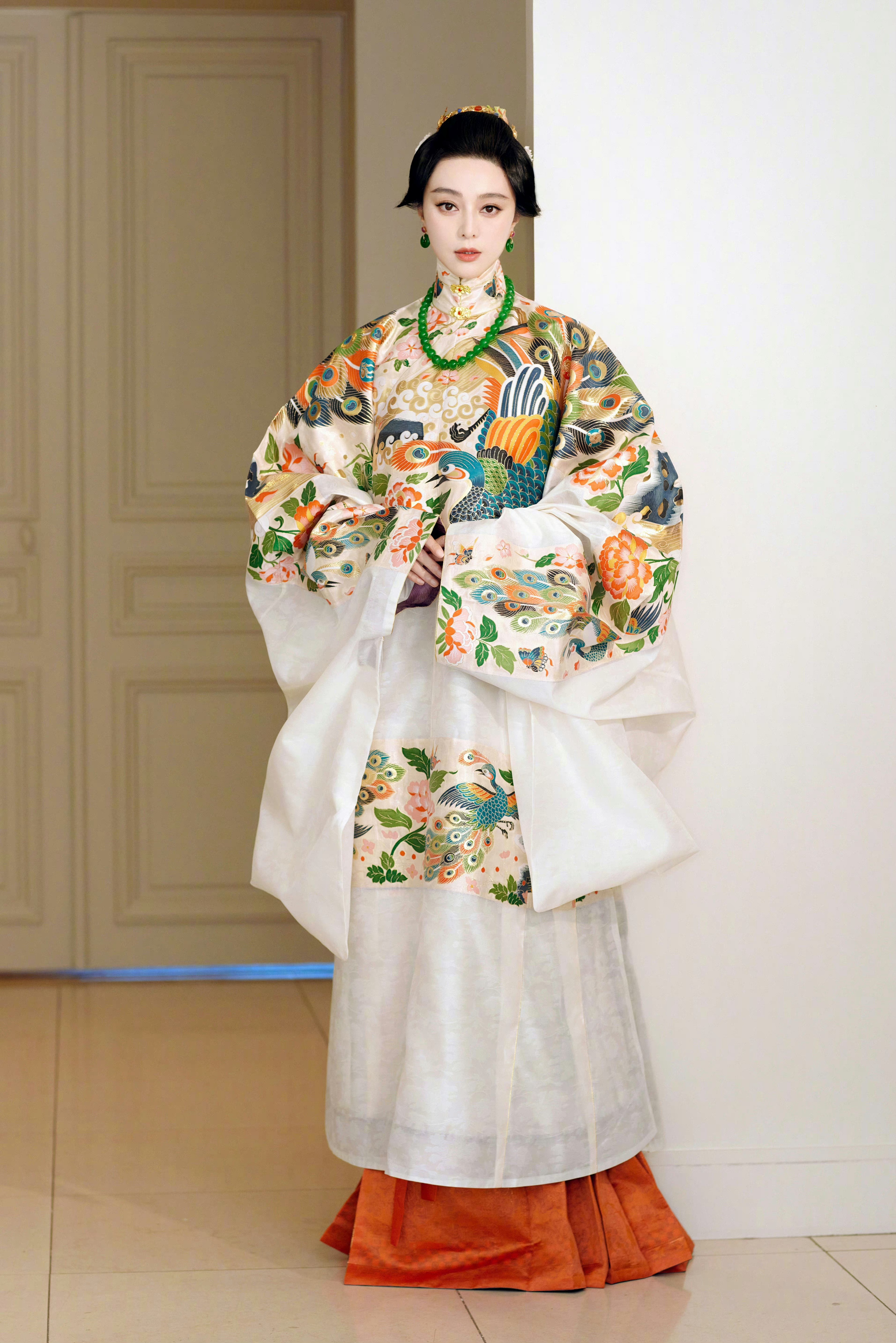 #范冰冰[超话]# 亮相巴黎Vogue World时装活动，大明风华[打call